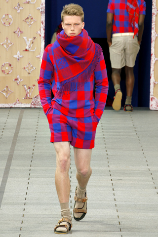 Louis Vuitton / - 2012